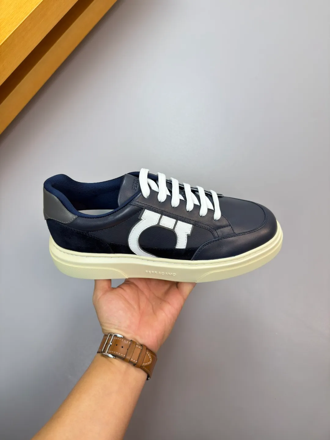 Men's men's shoes 💰440 [New style] 🏃‍♂️🏃‍♂️[Ferragamo] Ferragamo - High-end quality original order·Casual sports shoes -Upper: 🔝Nappa calfskin, suede calfskin, shoe body. Sewing brand totem, tongue air pressure brand logo -Inner: water-dyed cowhide -Outsole: ultra-light TPU foam rubber; molded outsole -Ultra-high quality control and fine workmanship: outstanding (high-end, extravagance, grade) -Size: 38-45 (46, can be customized)